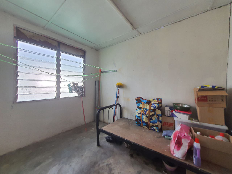 TERES SETINGKAT TAMAN TAS BATU 8 KUANTAN - photo 11