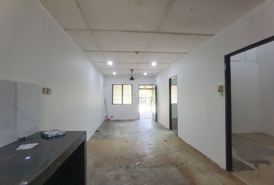 TERES SETINGKAT KOS RENDAH BANDAR KUANTAN PUTRI - photo 3