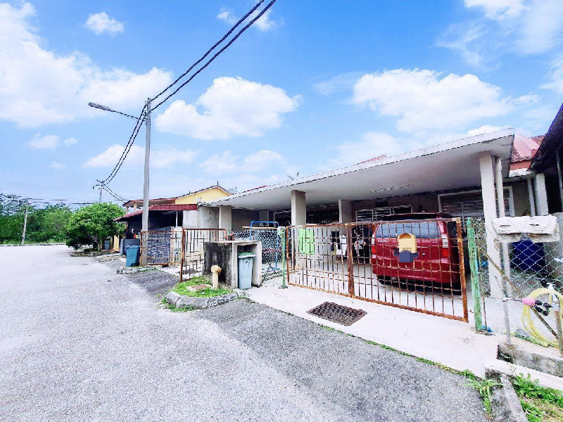 TERES SETINGKAT PANDAN DAMAI 1, KUANTAN - photo 1