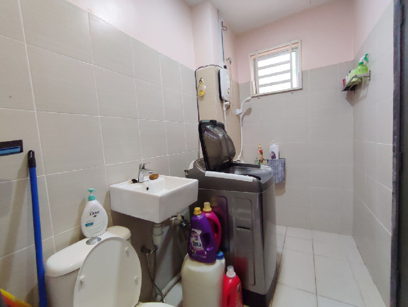 DOUBLE STOREY TERRACE LAKESIDE KOTASAS, KUANTAN - photo 12