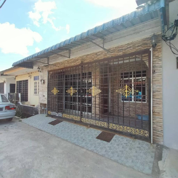 TERES SETINGKAT BERDEKATAN MYDIN MALL GONG BADAK,  KUALA TERENGGANU