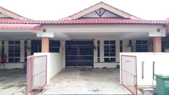 TERES SETINGKAT TAMAN SERI MAHKOTA, BATU 11, KUANTAN