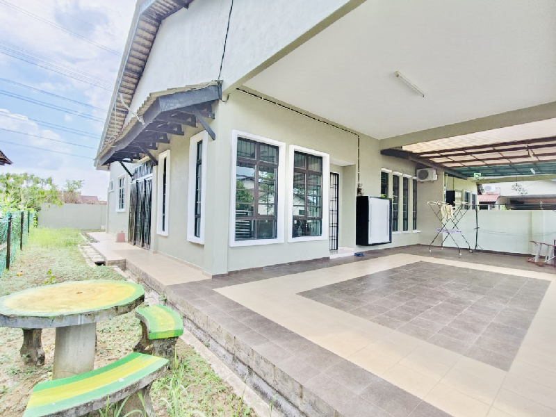 RUMAH SEMI-D SETINGKAT ASTANA PERMAI INDERA MAHKOTA 12, KUANTAN - photo 2