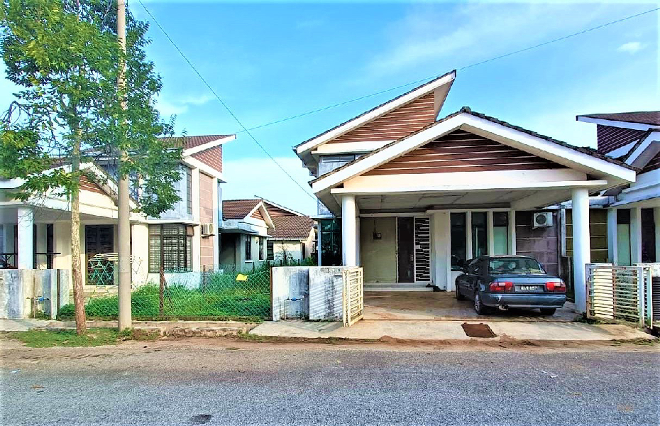 (RUMAH CANTIK & TANAH LUAS) SEMI-D BALOK PERDANA, KUANTAN, PAHANG