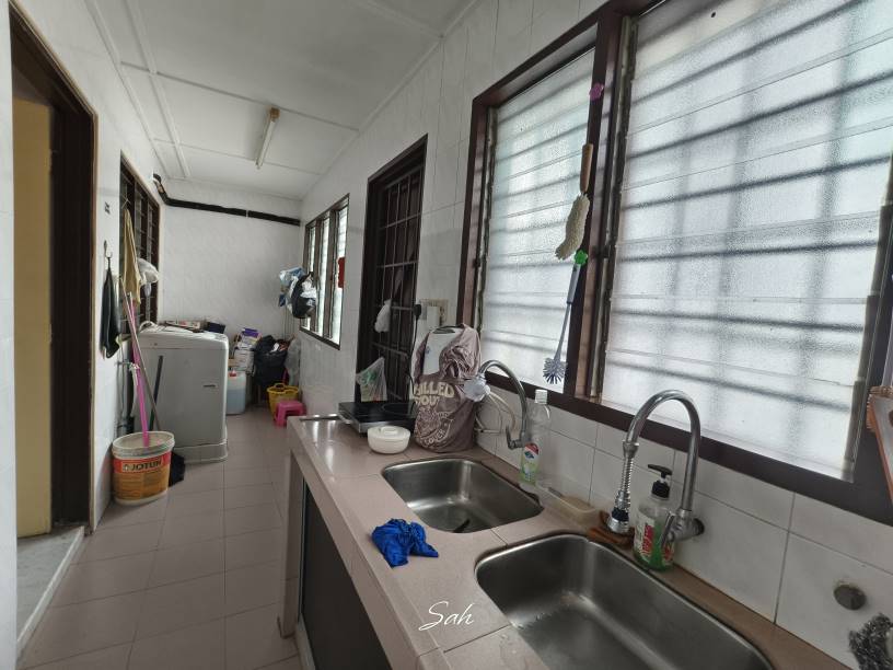 Taman Seri Emas Kajang - photo 10