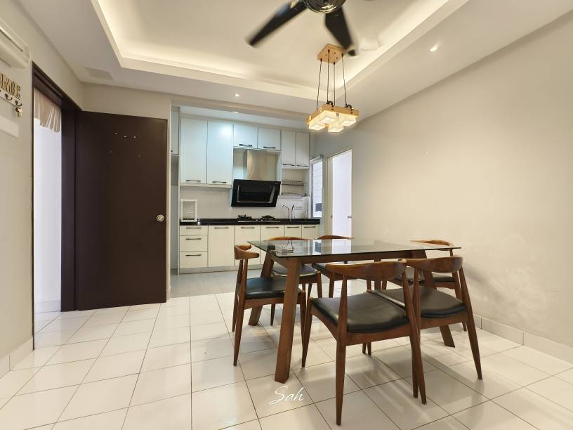 Villa Residence, Goodview Heights - photo 3