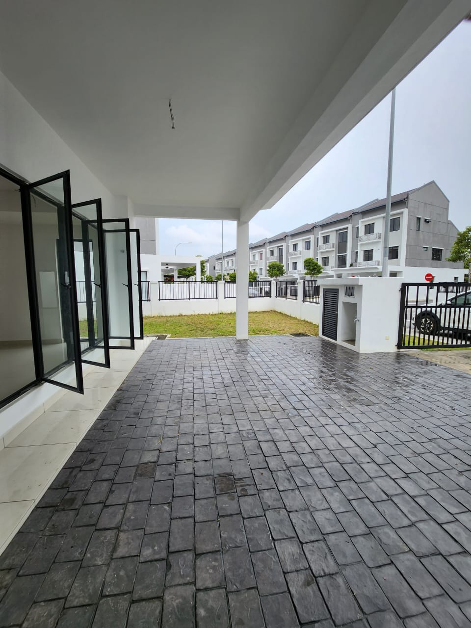 Tropicana Heights - photo 4