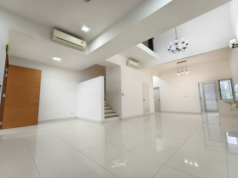 PARKFIELD RESIDENCES - photo 2