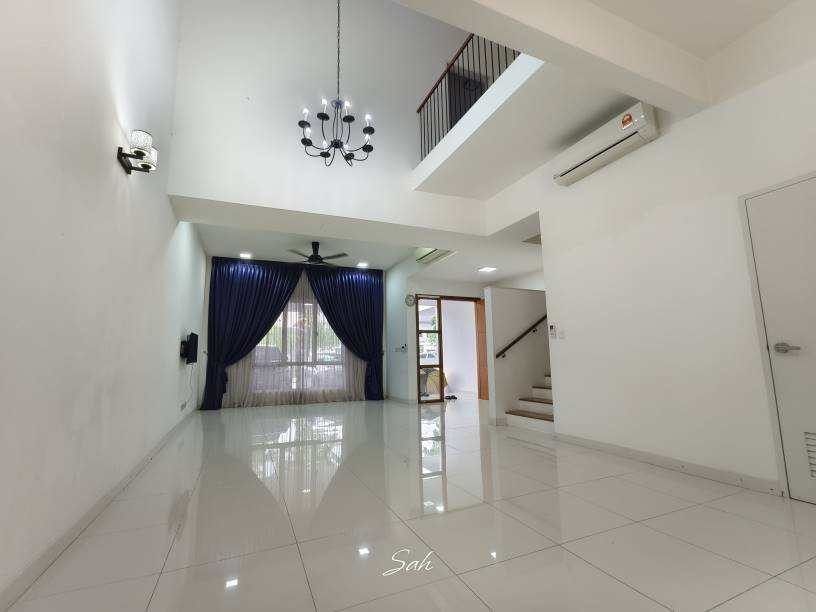 PARKFIELD RESIDENCES - photo 3