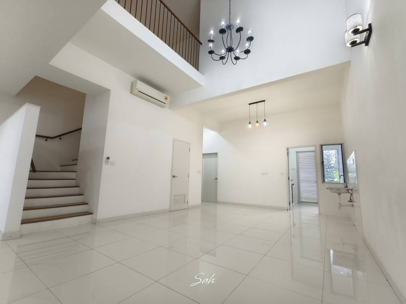 PARKFIELD RESIDENCES - photo 4