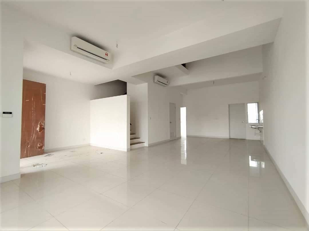 TROPICANA HEIGHTS - photo 4