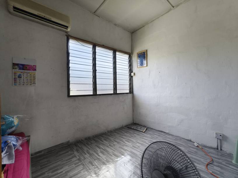 Taman Zamrud, Kajang - photo 4