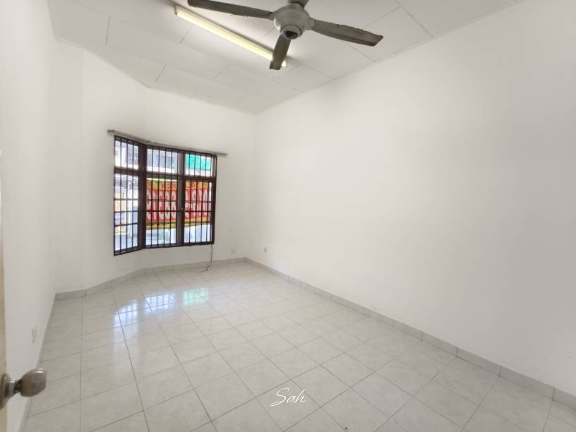 Taman Pelangi Semenyih - photo 4
