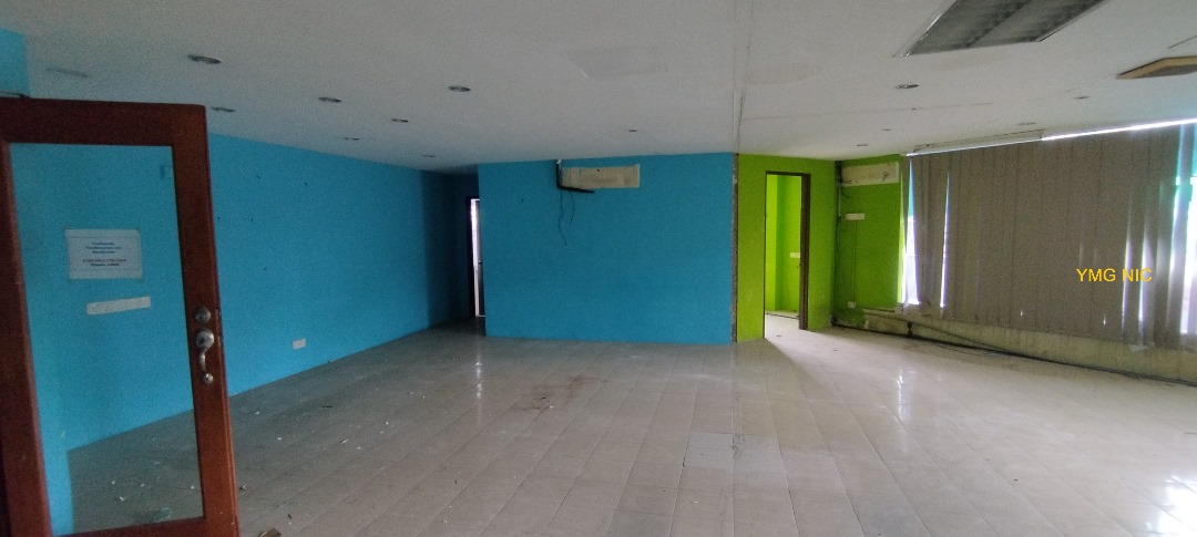 Bukit Tinggi 1 Corner First Floor For Rent - photo 2