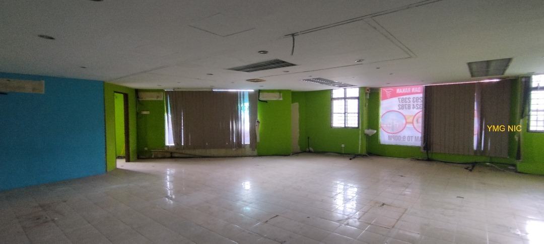 Bukit Tinggi 1 Corner First Floor For Rent - photo 3
