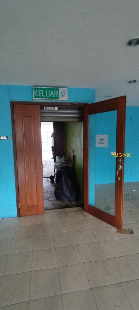 Bukit Tinggi 1 Corner First Floor For Rent - photo 4