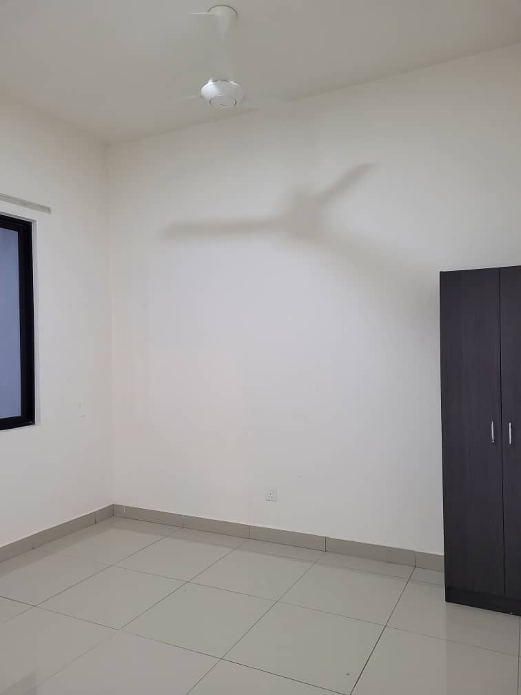 NICE FREEHOLD Green Park Residence Condo FOR SAL - photo 2