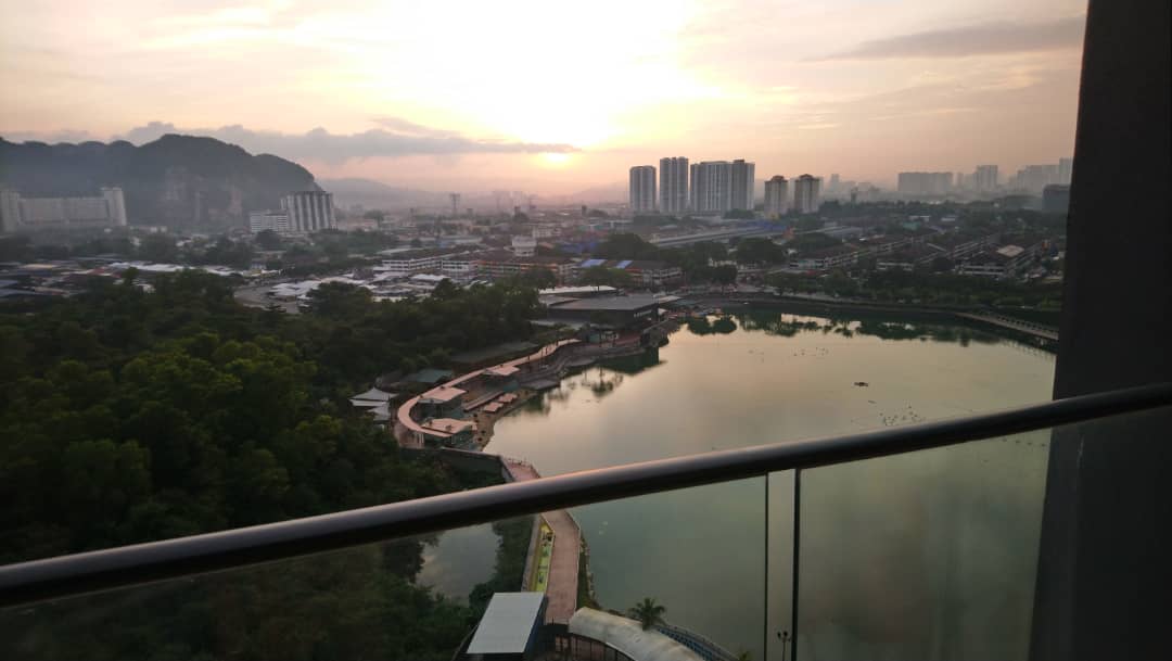 KL VIEW 2 PARKING AIRCOND Lakepark Condo - photo 7