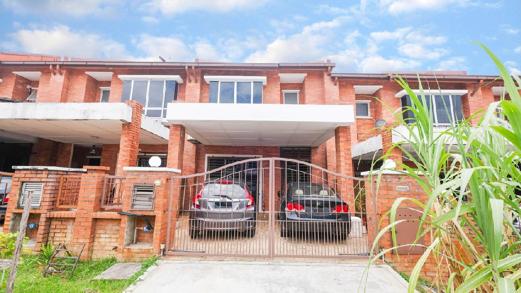 DOUBLE STOREY ALAM BUDIMAN U10, SHAH ALAM
