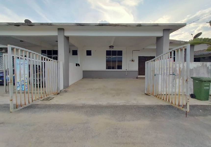 SEMI D KEMPADANG TANJUNG LUMPUR KUANTAN 