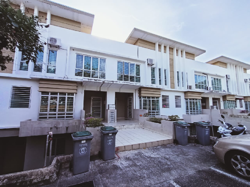 Townhouse Bayu 1 Residence - photo 2