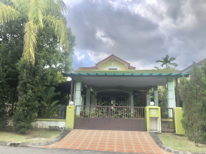DOUBLE STOREY BUNGALOW, KOTA WARISAN - photo 2