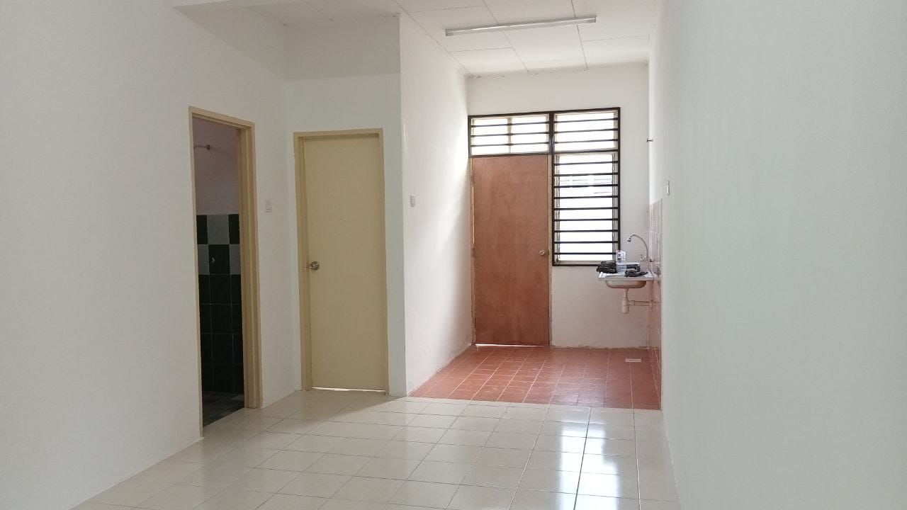 Single Storey Terrace Taman Bukit Sendayan - photo 13