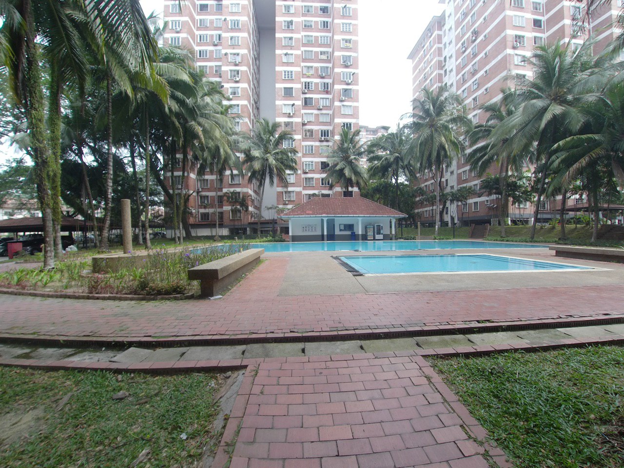 Corner Lot Garden Park Condo Bandar Sungai Long Ka - photo 2