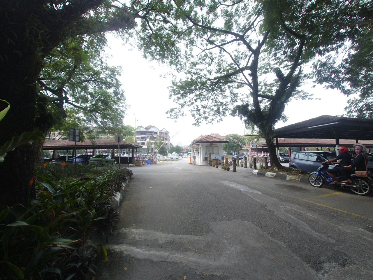 Corner Lot Garden Park Condo Bandar Sungai Long Ka - photo 4
