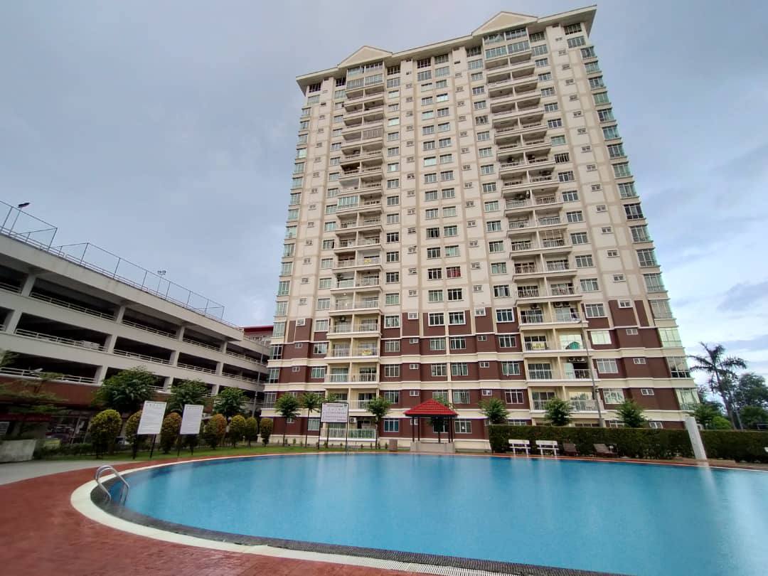 Corner Lot Unipark Condominium Bangi Kajang