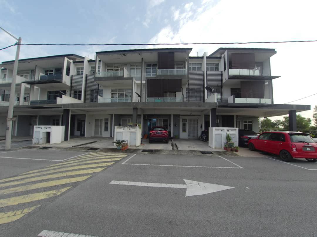 TownHouse Ground Unit, Desa Saujana 2 - photo 2