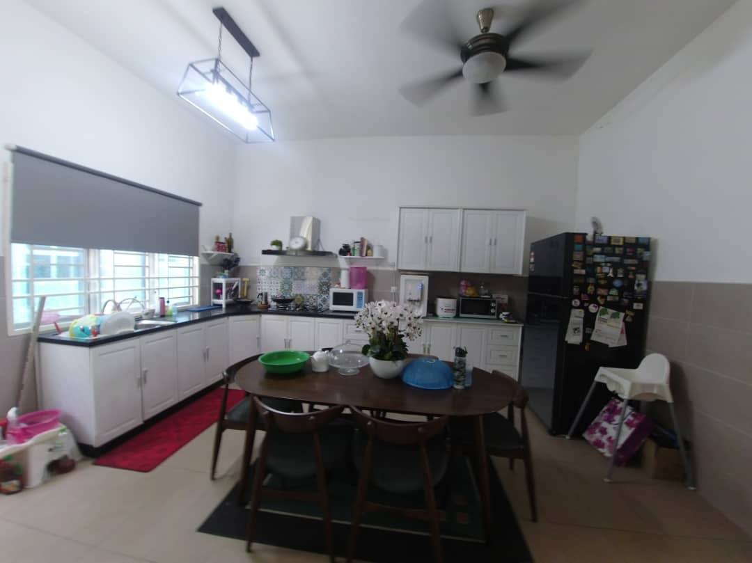 TownHouse Ground Unit, Desa Saujana 2 - photo 9