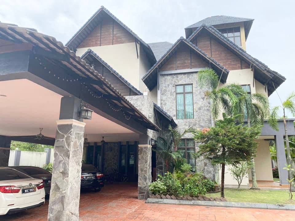 Bungalow 4 Storey Country Heights Kajang