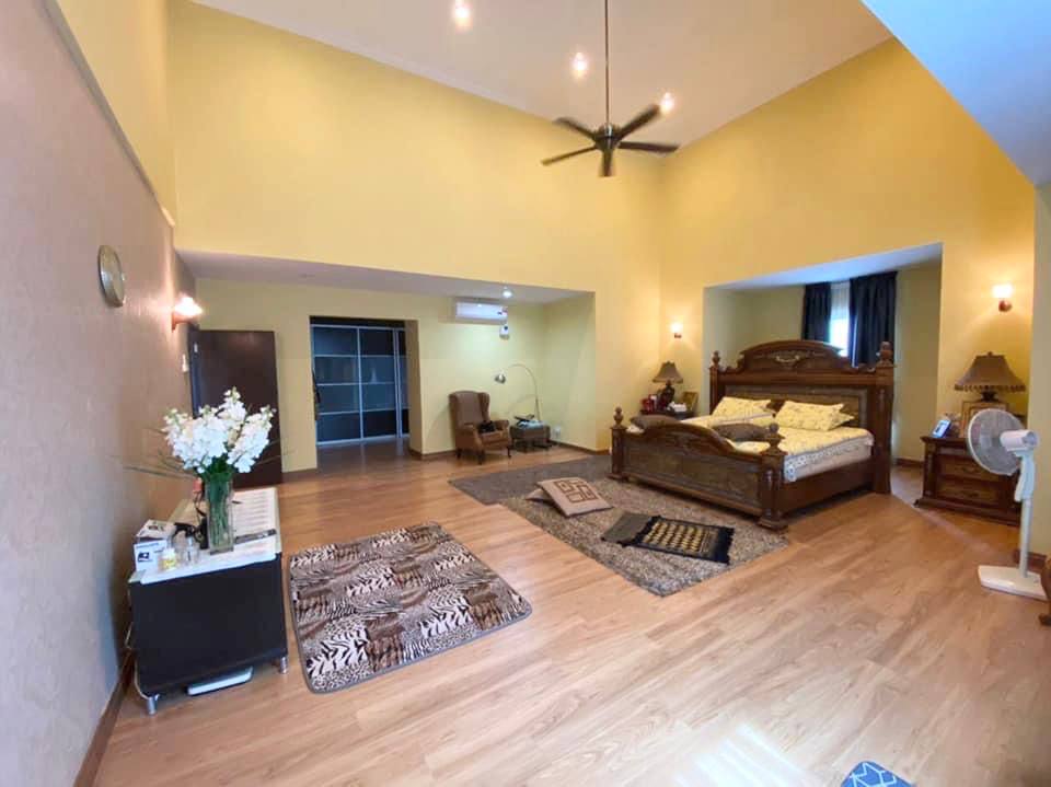 Bungalow 4 Storey Country Heights Kajang - photo 5
