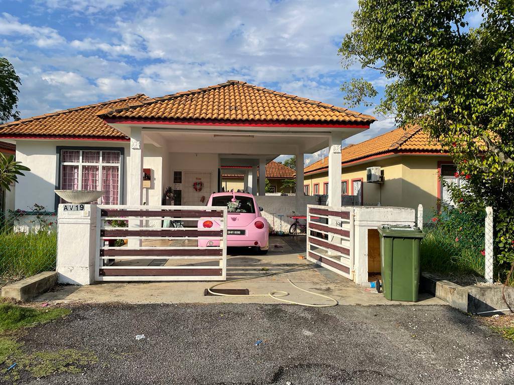 Single Storey Bungalow Angsi Ville TTJ,  Senawang - photo 1