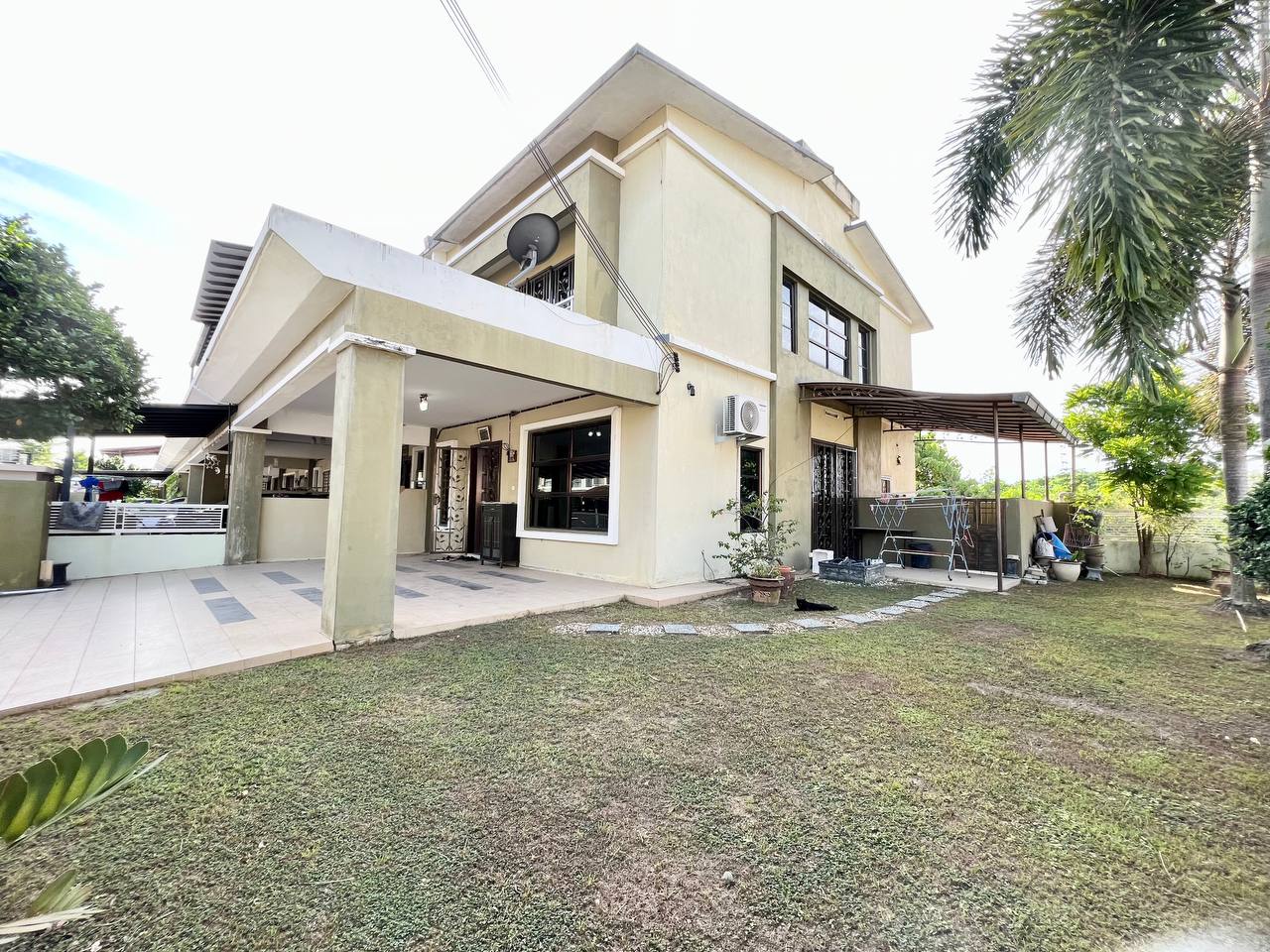 Corner Lot 2 Storey Suria Residences Mantin - photo 3