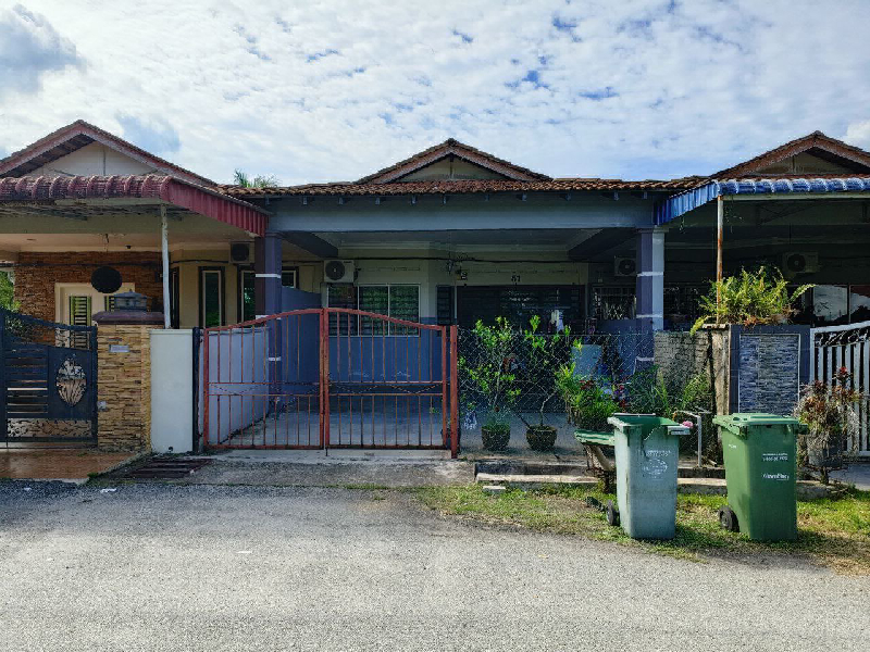 TERES SETINGKAT @ PERMATANG BADAK MAJU, KUANTAN - photo 1
