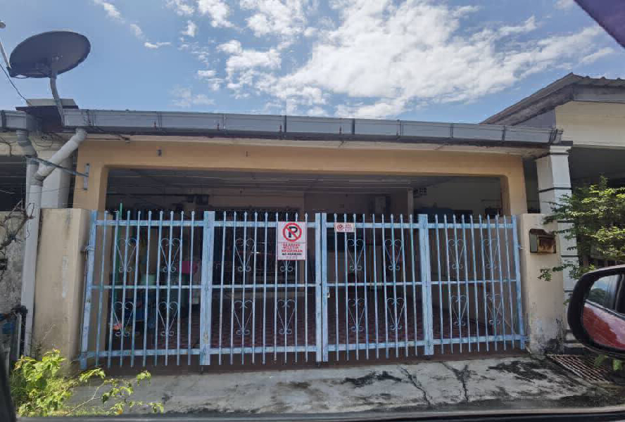 [FULLY RENOVATED] TERES SETINGKAT @ TAMAN TAS, KUANTAN