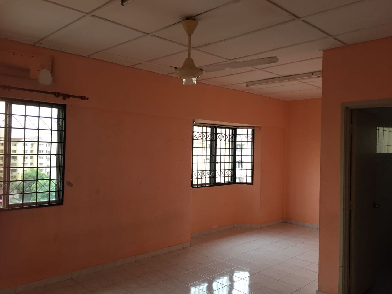 Corner Privacy Huge Lift Apartment, Subang Bestari - photo 2