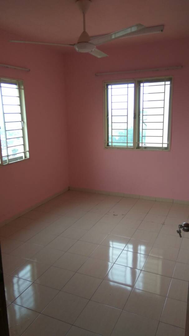 LAGUNA BIRU APARTMENT , KUNDANG SUNGAI BULOH - photo 5