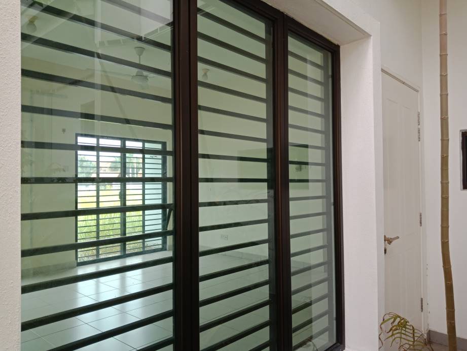 HUGE EXTRA LAND CORNER 2STY MODERN BUKIT RAJA - photo 6