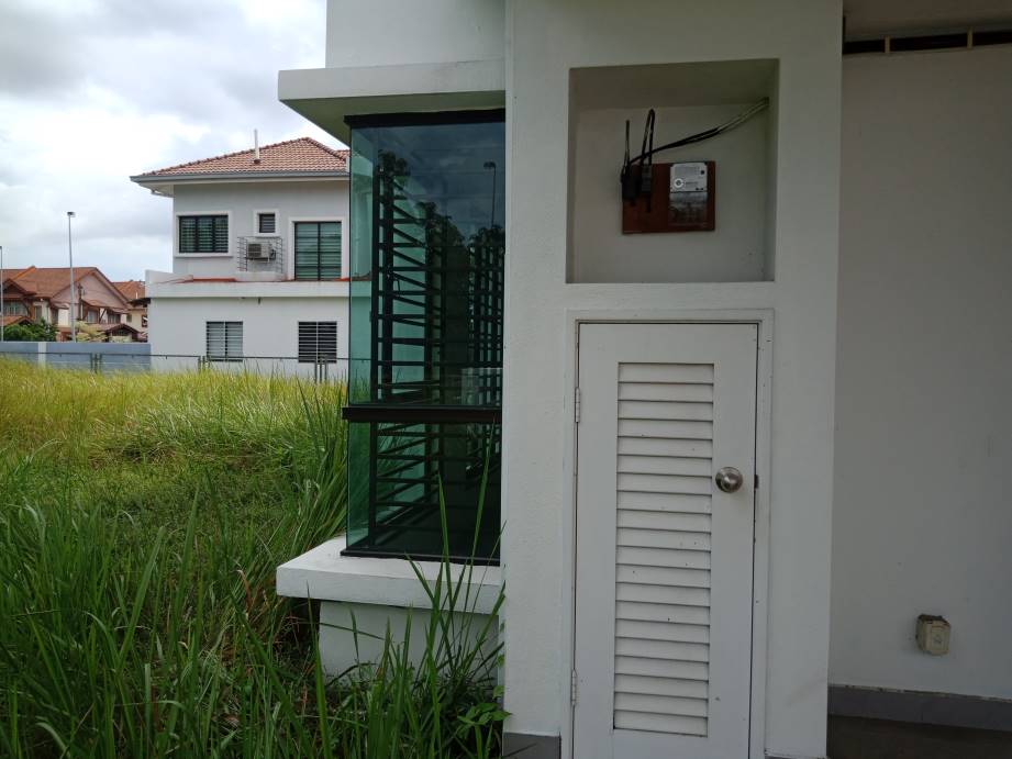 HUGE EXTRA LAND CORNER 2STY MODERN BUKIT RAJA - photo 3