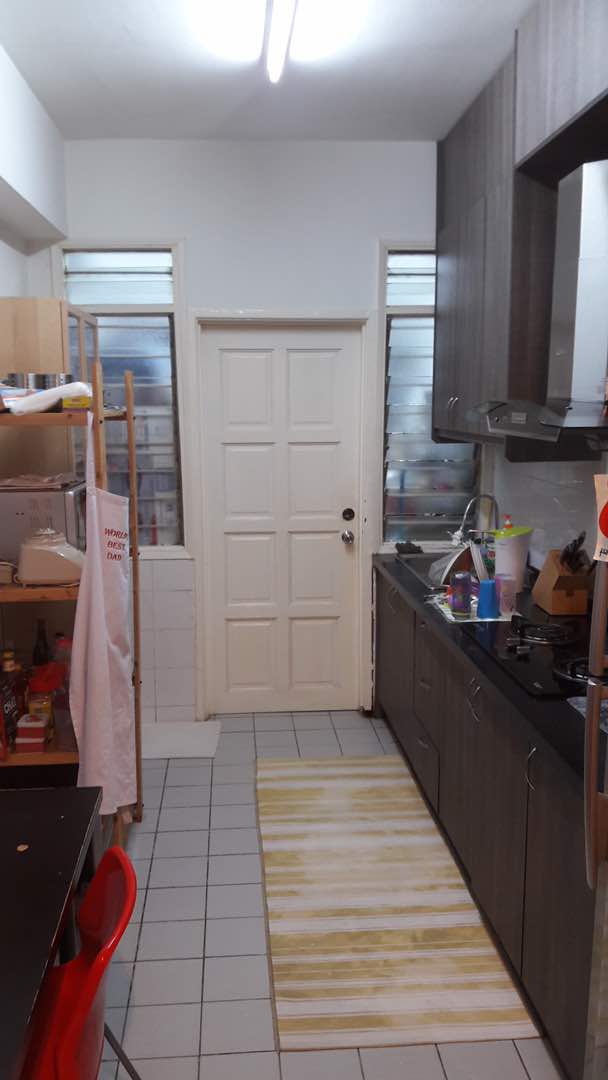 CHECK THIS OUT,PARTLY FURNISHED KELANA PUTRI CONDO - photo 7