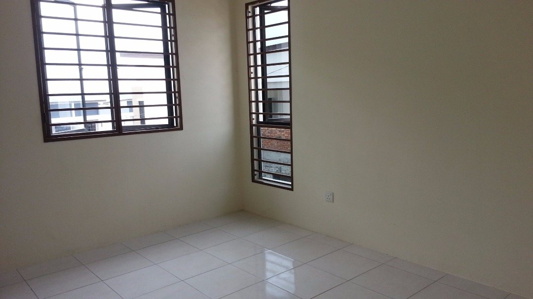 Extra Land 22x75 Double Storey Bukit Saujana Utama - photo 5
