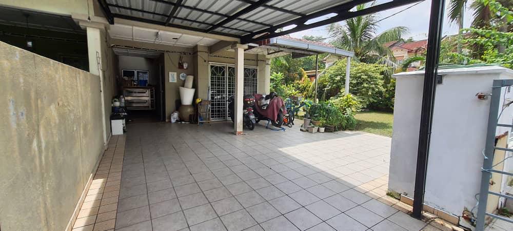 Corner Lot Extra Land, Saujana Utama, Sungai Buloh - photo 9