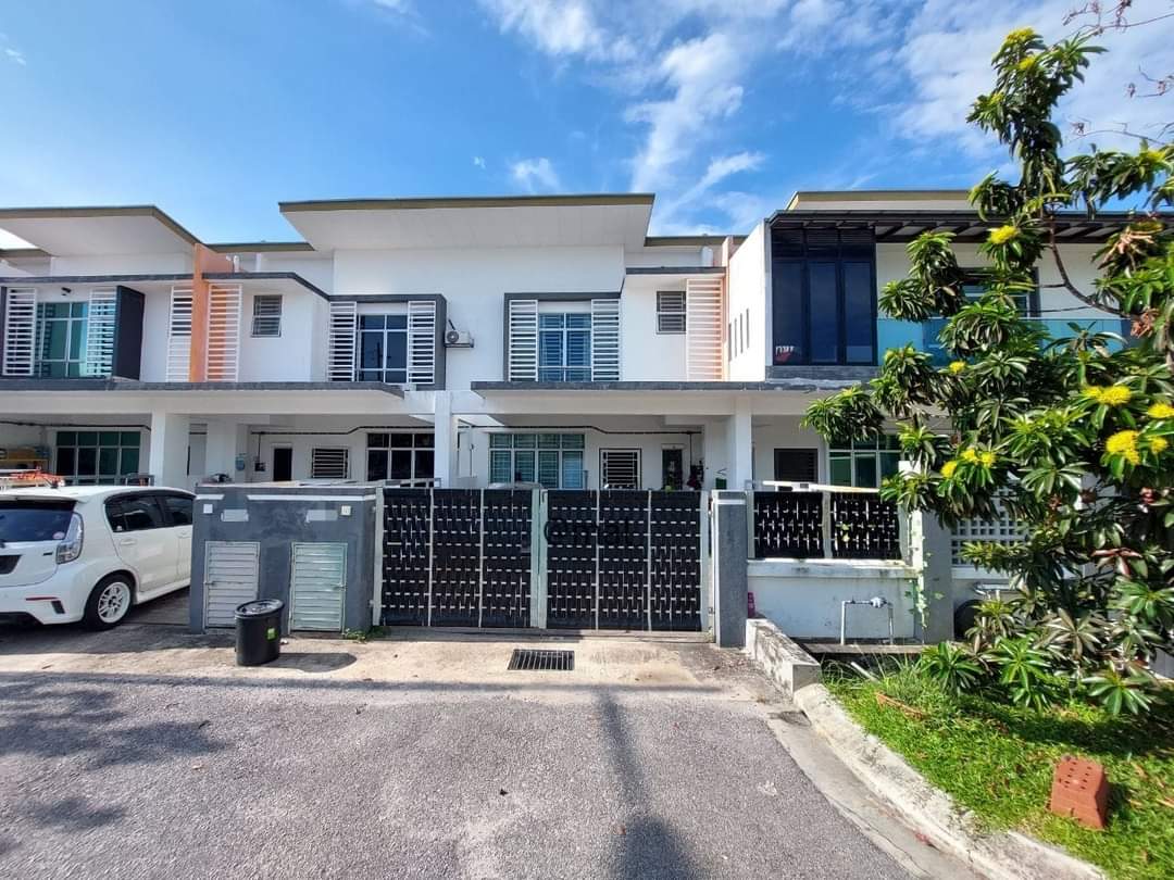 Double Storey Pines  ...