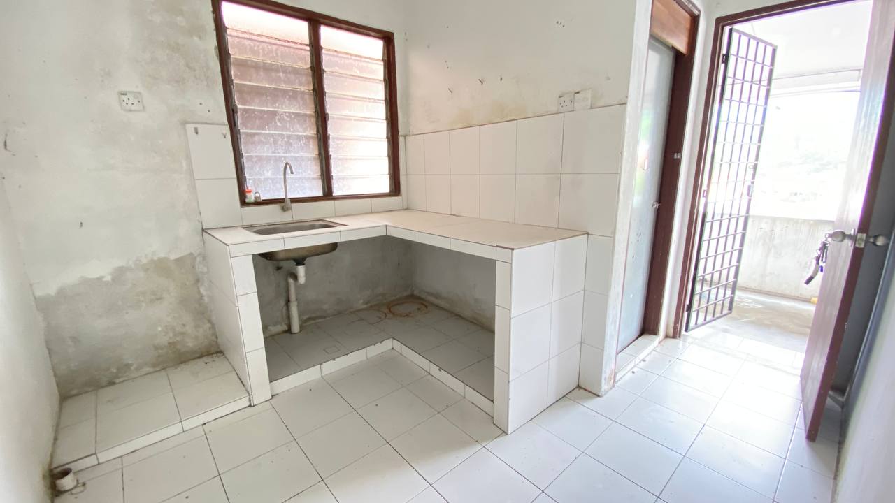 Tanah lot berserta rumah 6 pintu - photo 3