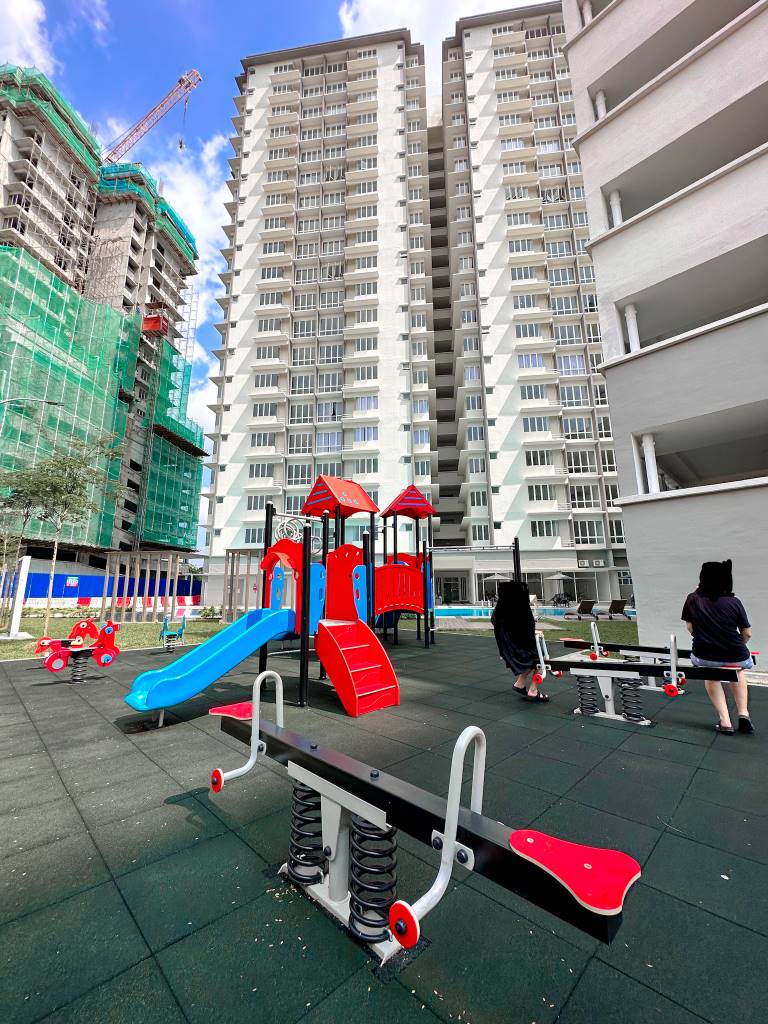 E Park Residence Condo Block A Sungai Buloh - photo 11