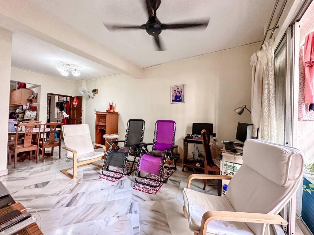 PARTLY FURNISHED Vista Lavender Kinrara Low Floor - photo 2