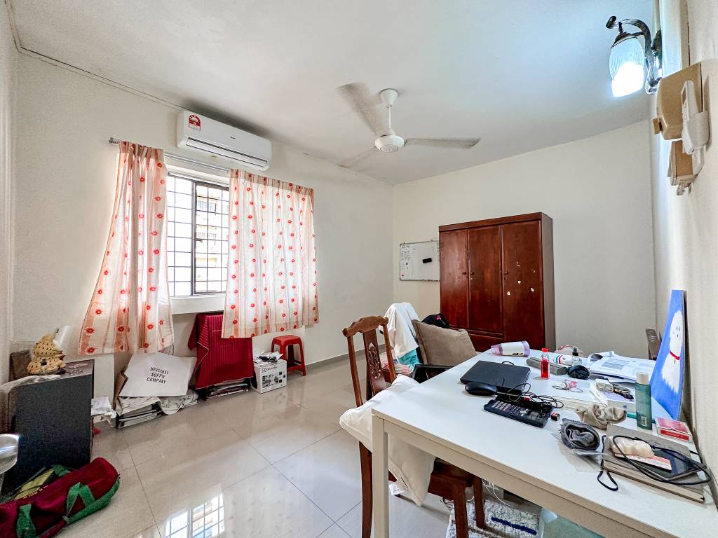 PARTLY FURNISHED Vista Lavender Kinrara Low Floor - photo 4
